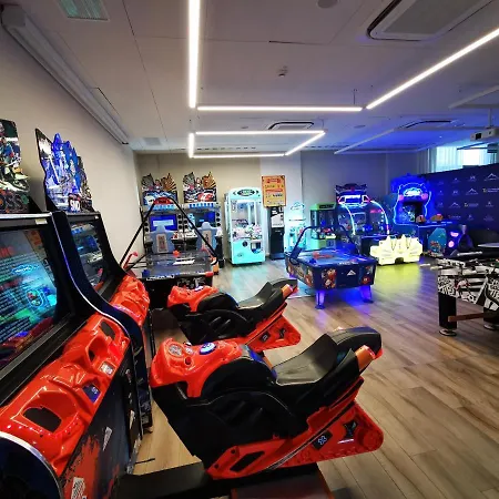 Czarna Gora Tignes 4 *