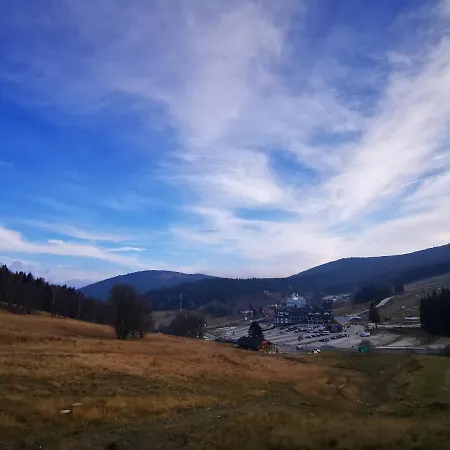 Czarna Gora Tignes 4 דירה