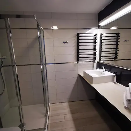 דירה Czarna Gora Tignes 4 שייננה